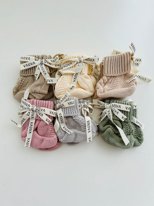 Knitted booties with VAUVA ribbon