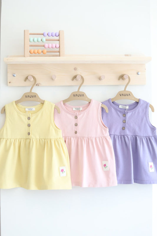 Sleeveless bloom dress