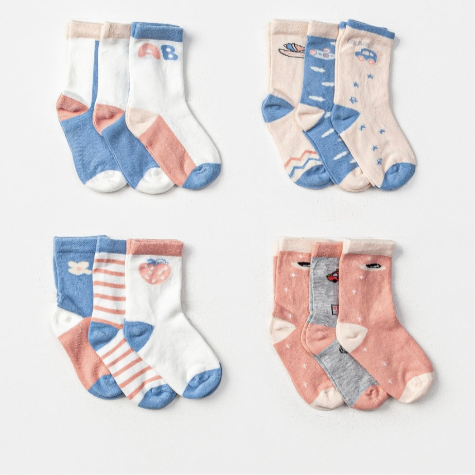 Girly Vibes – Rosie Blue Edition socks