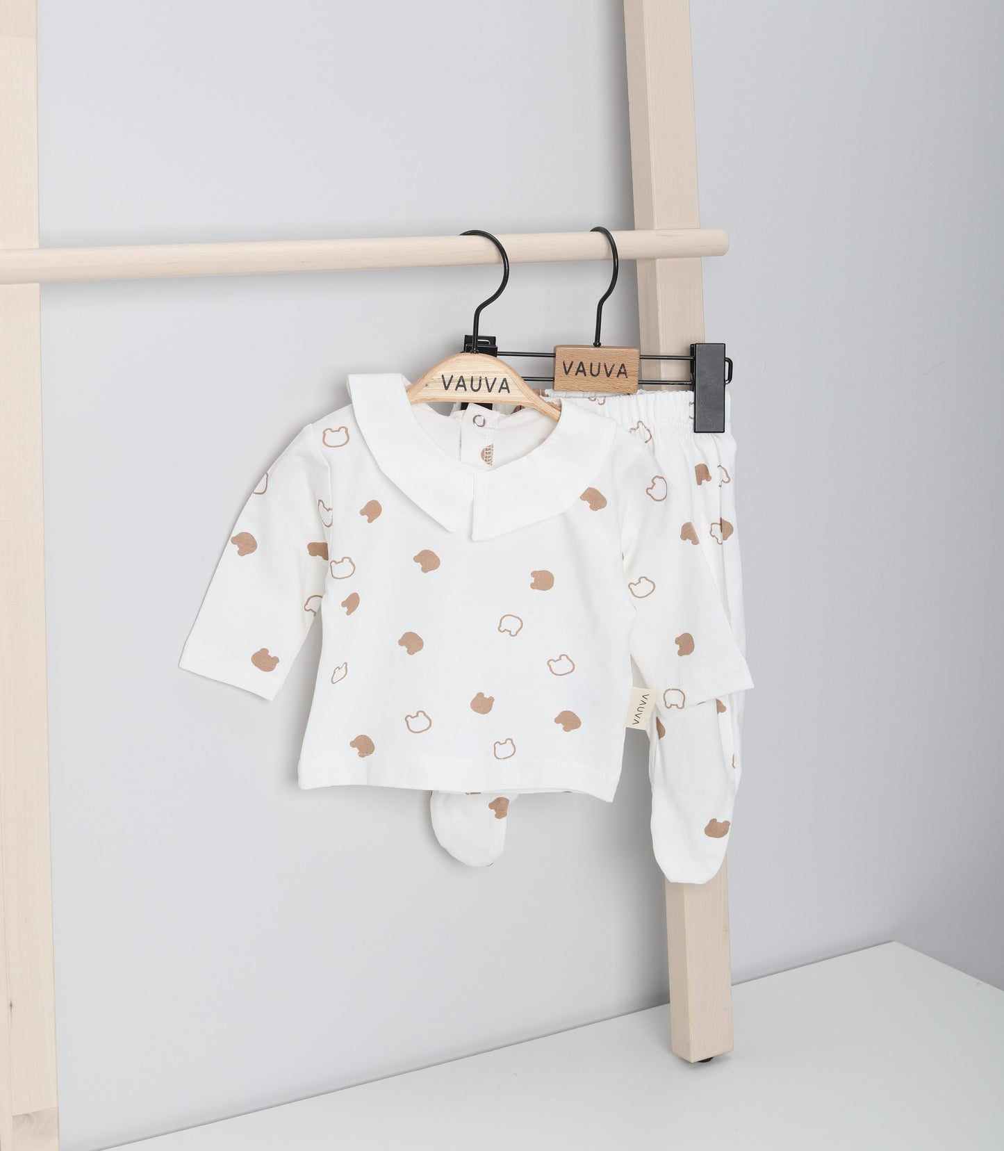 Newborn shirt set