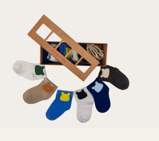 Bear Hugs: Newborn Socks Gift Box