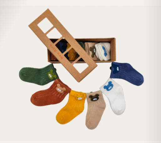 Little Bear Friends: Newborn Socks Gift Box